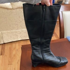 COPY - Clarks high shaft black leather boots with rubber sole.  Worn maybe five…